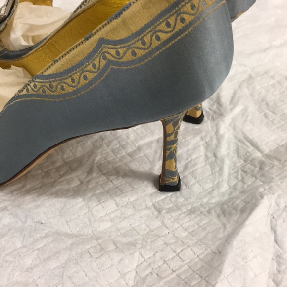 Manolo Blahnik Milford shoe - Picture 3 of 5